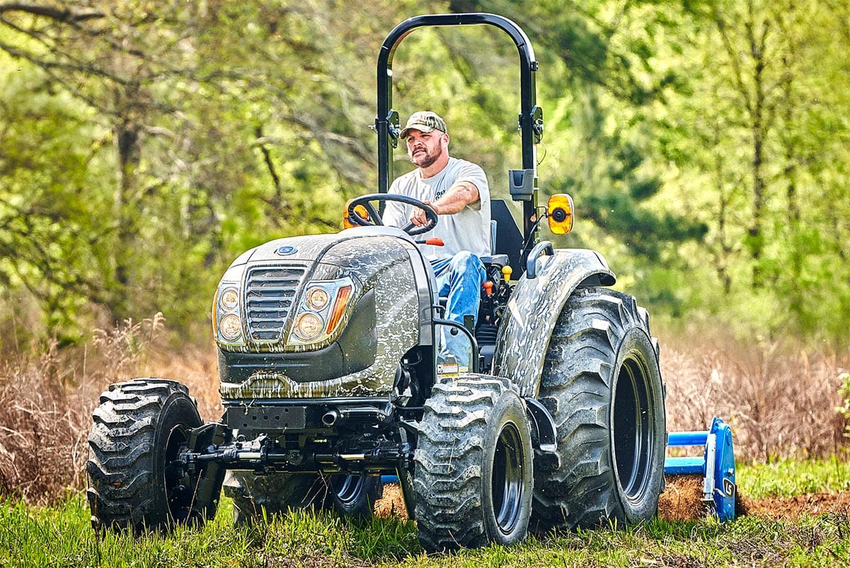 Mossy Oak Tractor